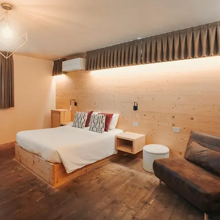 Antica Residenza Centro Storico 3* Tirano